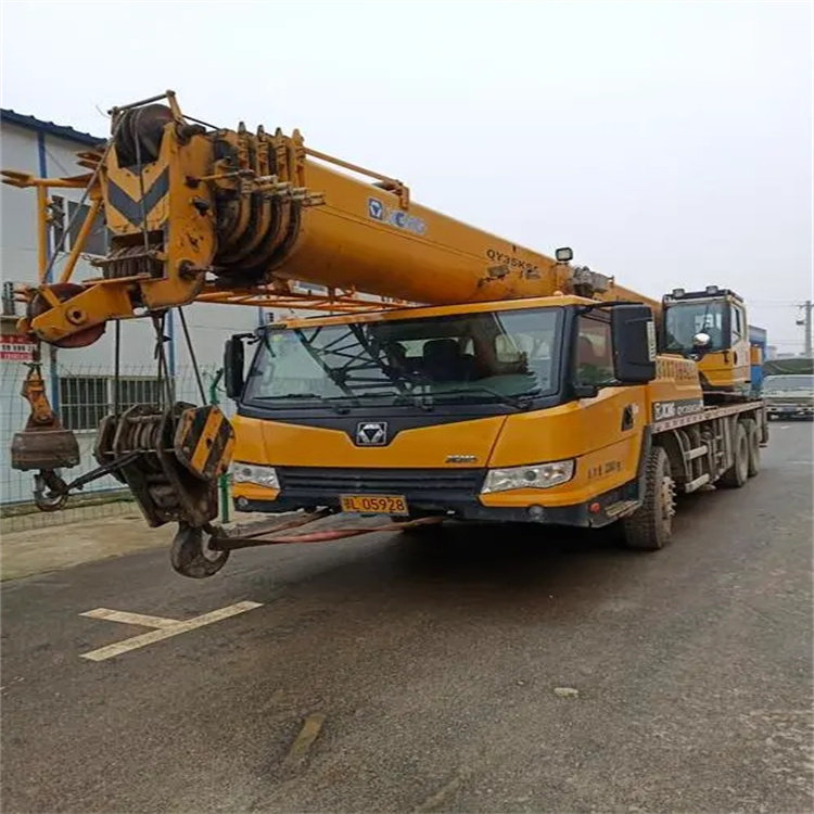 江陵吊车出租保险：全面覆盖，安全无忧