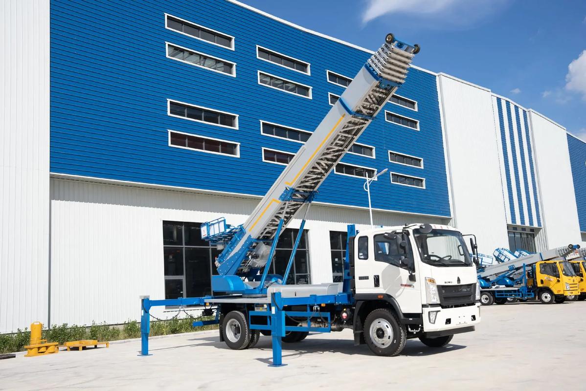 江陵小型云梯车上料车租赁多少钱