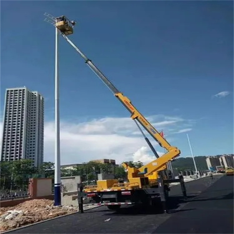 江陵维修路灯的曲臂升降车出租